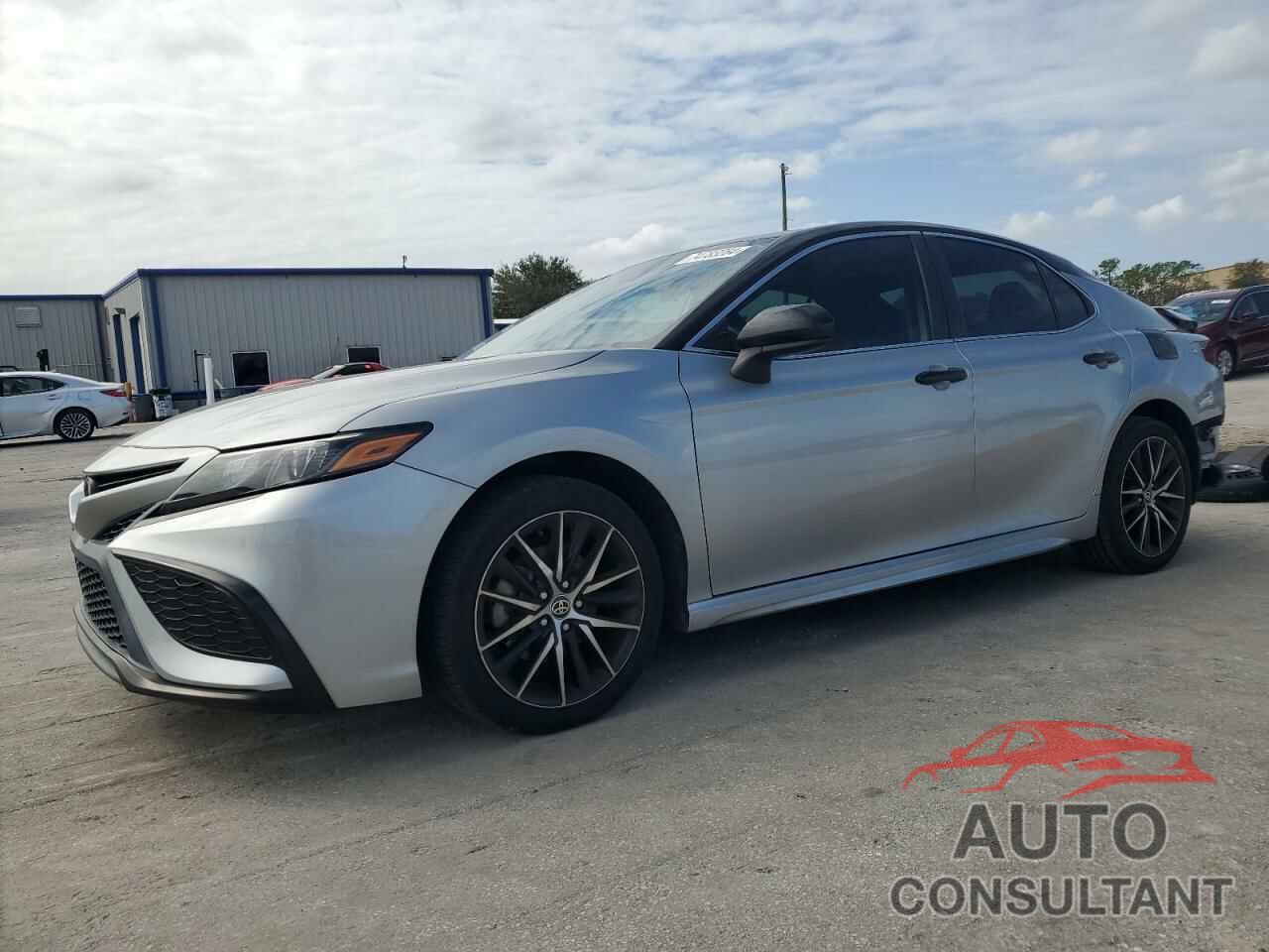 TOYOTA CAMRY 2021 - 4T1G11AK4MU562995