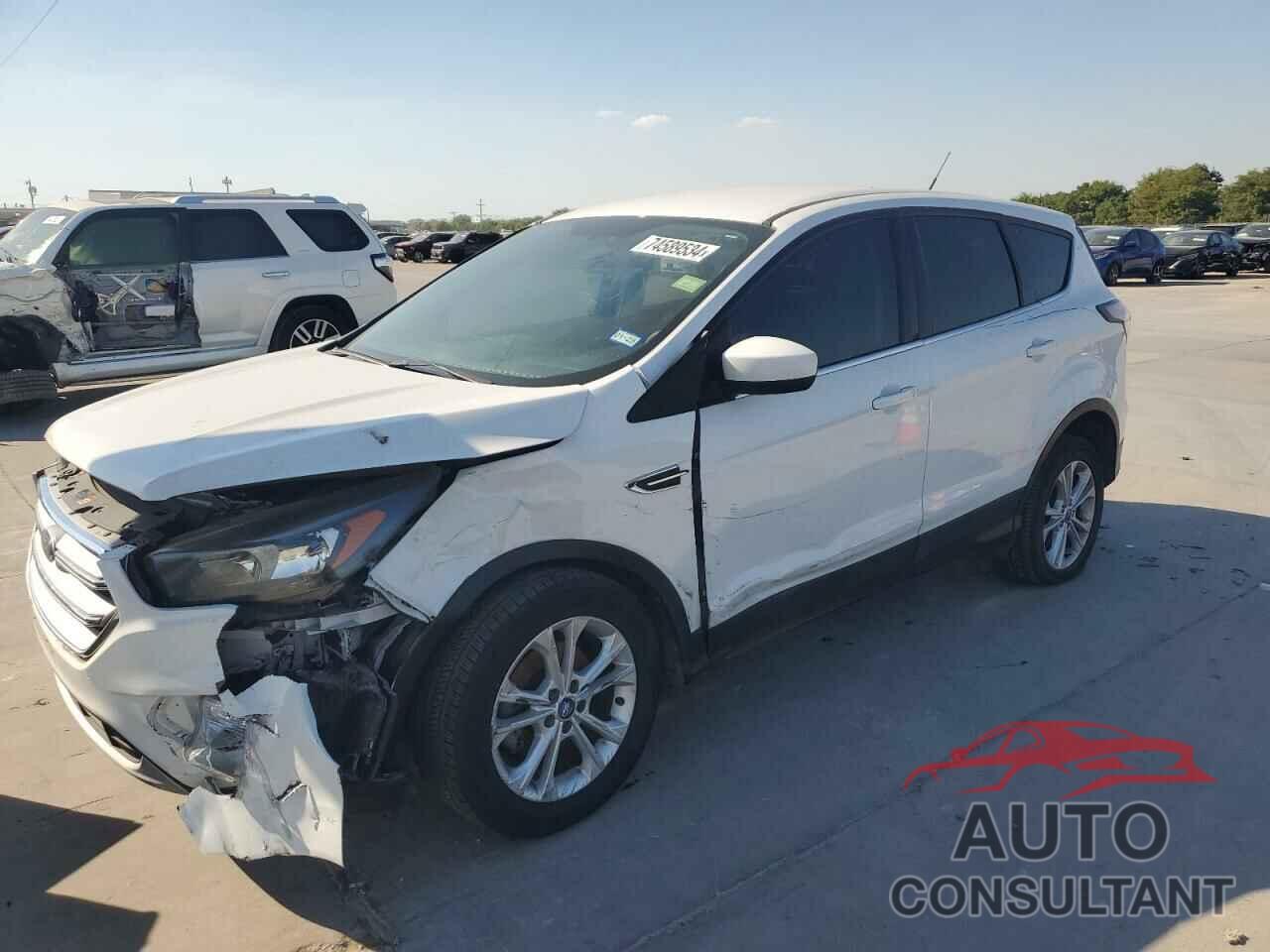FORD ESCAPE 2017 - 1FMCU0GDXHUA13719