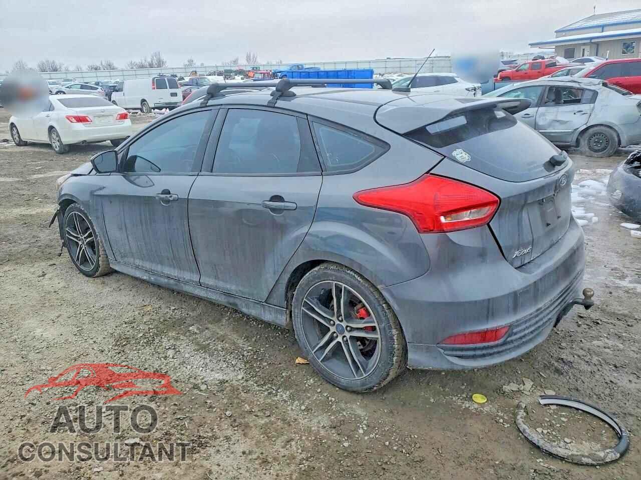 FORD FOCUS 2017 - 1FADP3L97HL281335
