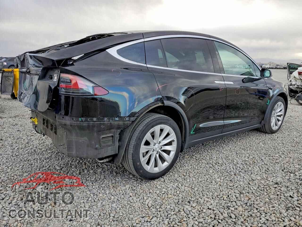 TESLA MODEL X 2017 - 5YJXCBE20HF041799
