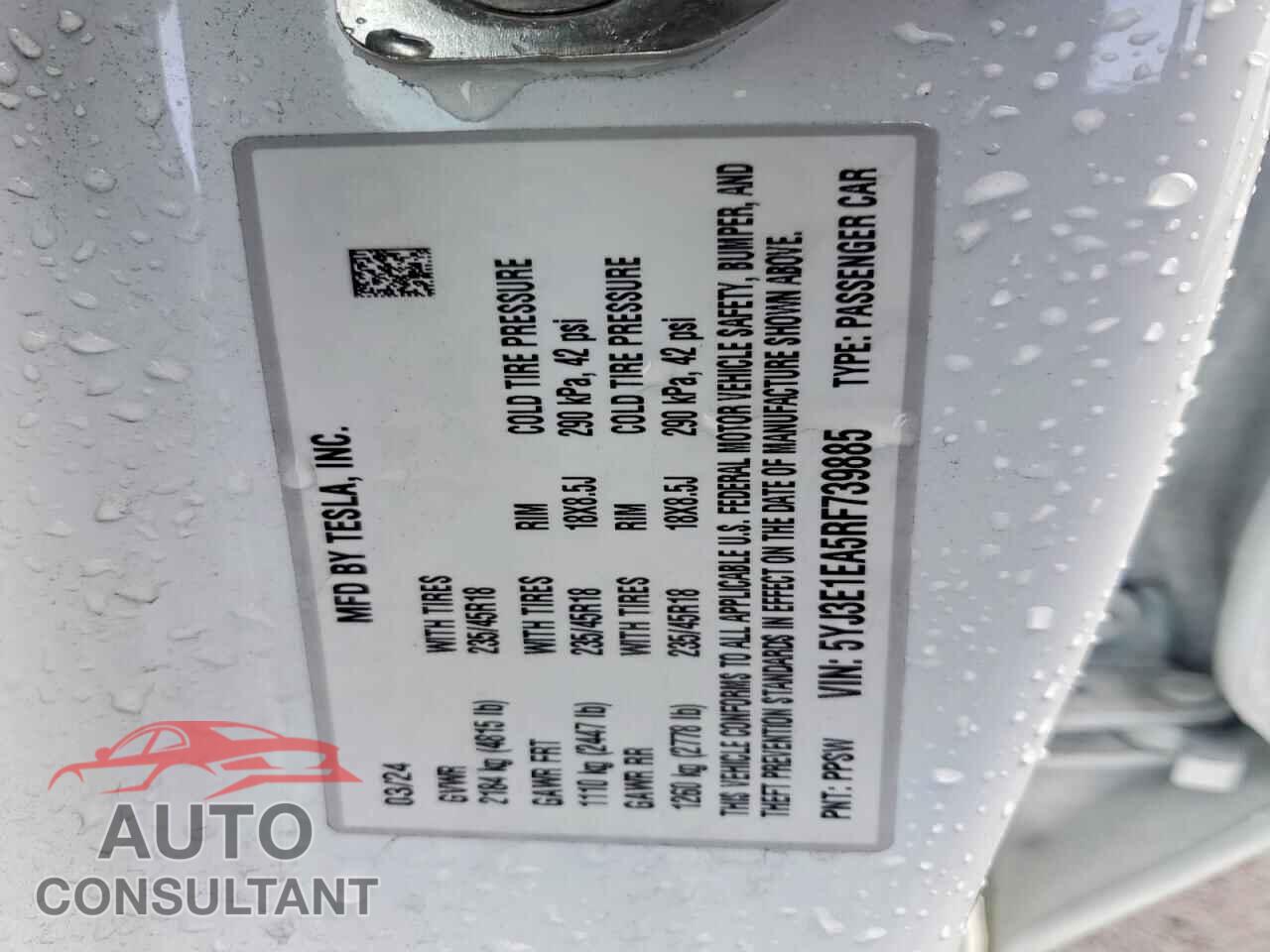 TESLA MODEL 3 2024 - 5YJ3E1EA5RF739885
