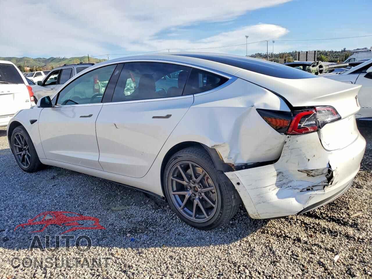 TESLA MODEL 3 2018 - 5YJ3E1EA3JF050948