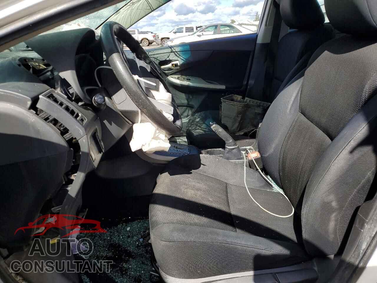 TOYOTA COROLLA 2011 - 2T1BU4EE0BC709657