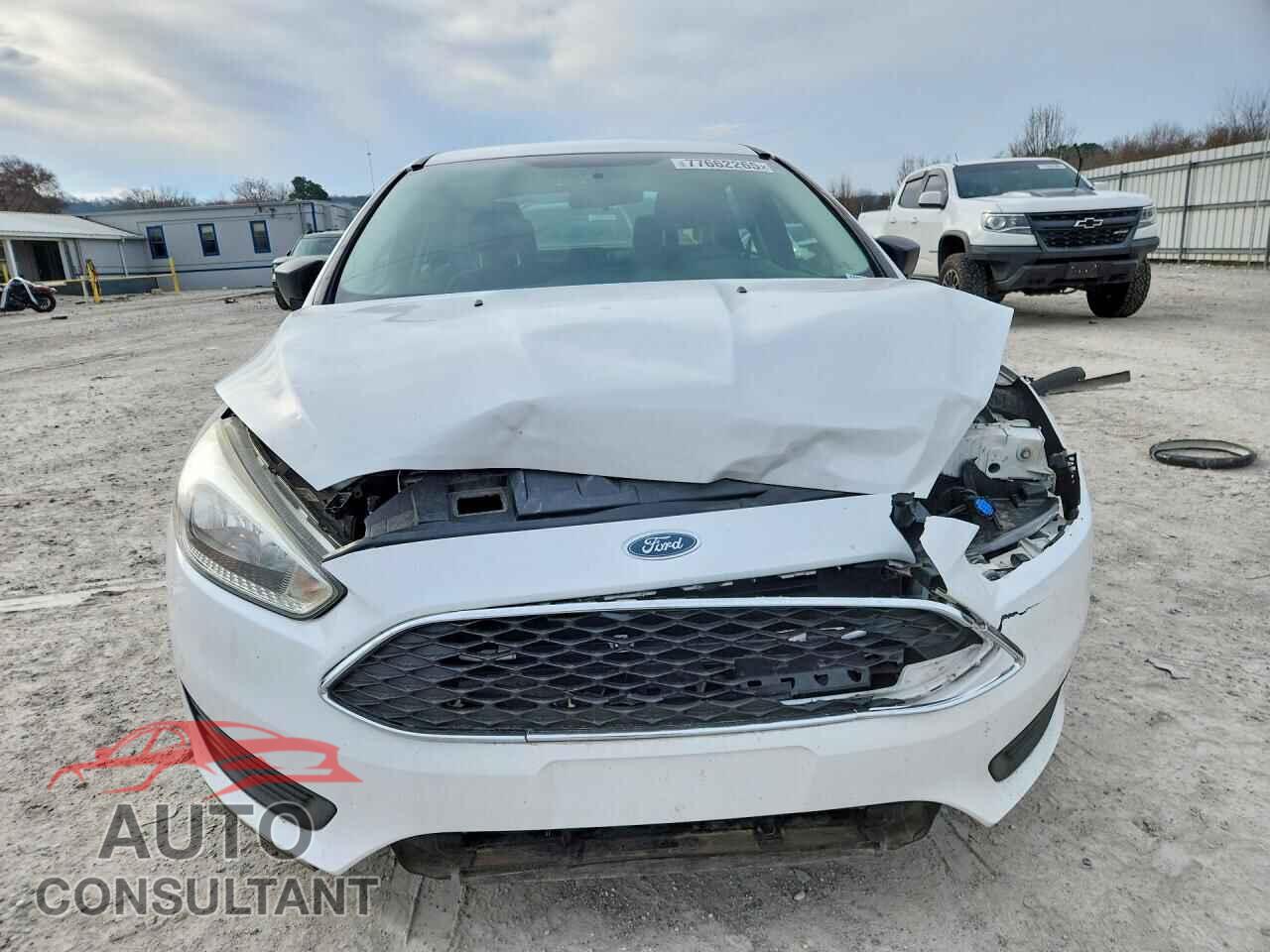 FORD FOCUS 2017 - 1FADP3E21HL337561