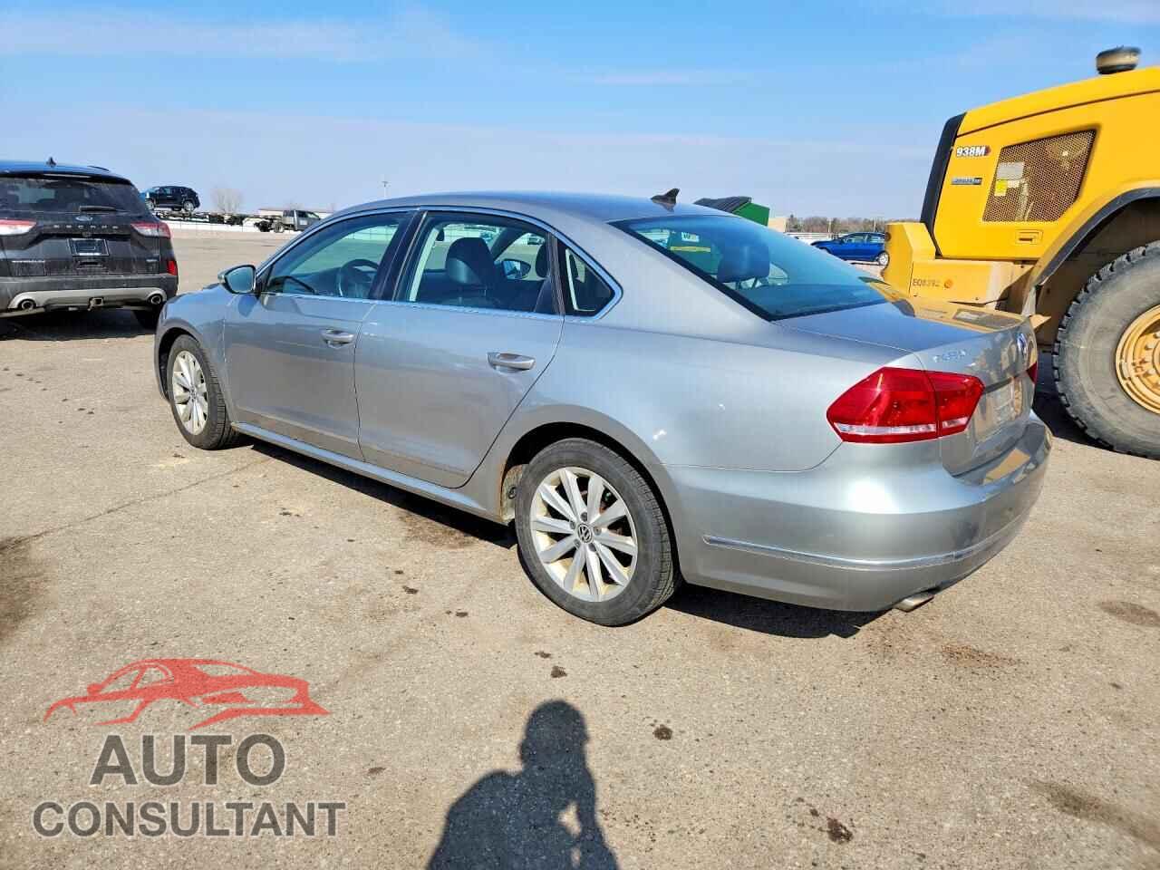 VOLKSWAGEN PASSAT 2012 - 1VWCH7A3XCC059306