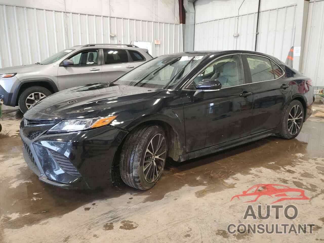 TOYOTA CAMRY 2018 - JTNB11HK2J3030842