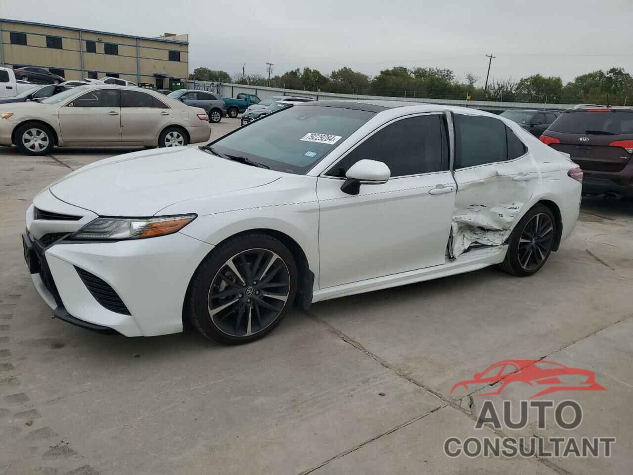 TOYOTA CAMRY 2018 - 4T1BZ1HK9JU015953