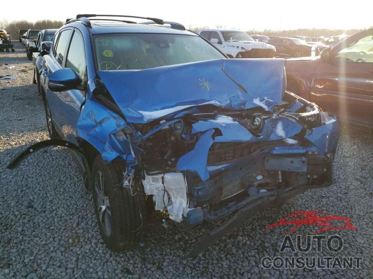 TOYOTA RAV4 2018 - JTMRFREV5JJ207591