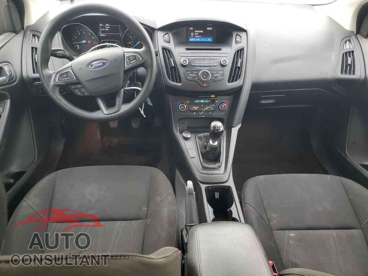 FORD FOCUS 2017 - 1FADP3FE3HL292325