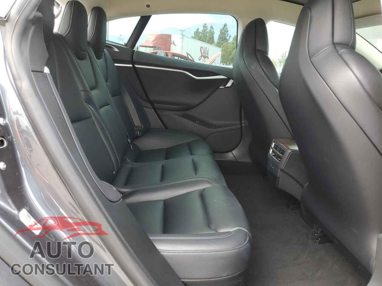 TESLA MODEL S 2018 - 5YJSA1E24JF249619
