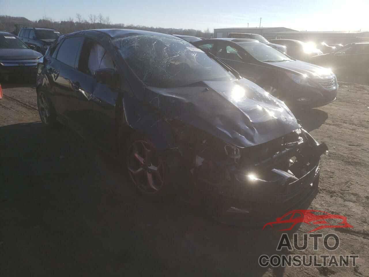 FORD FOCUS 2017 - 1FADP3L96HL219490