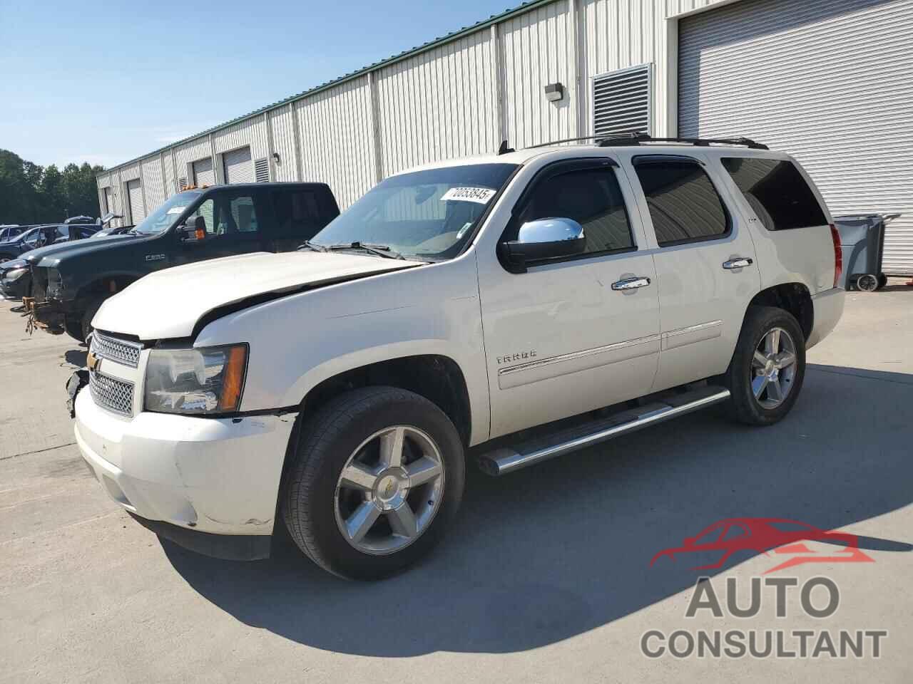 CHEVROLET TAHOE 2013 - 1GNSCCE09DR370253