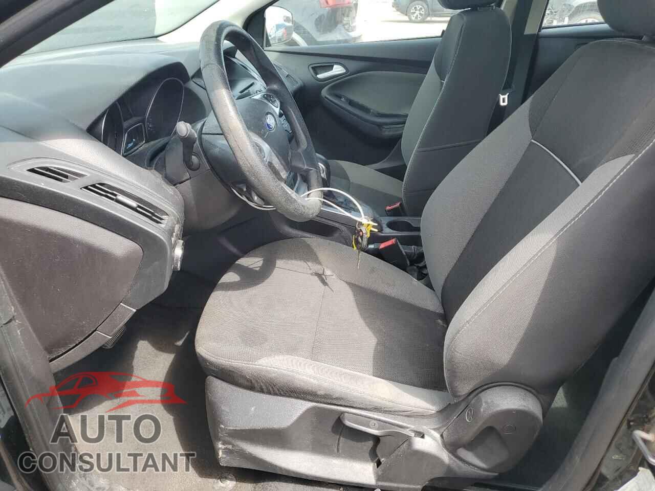 FORD FOCUS 2014 - 1FADP3K25EL318740