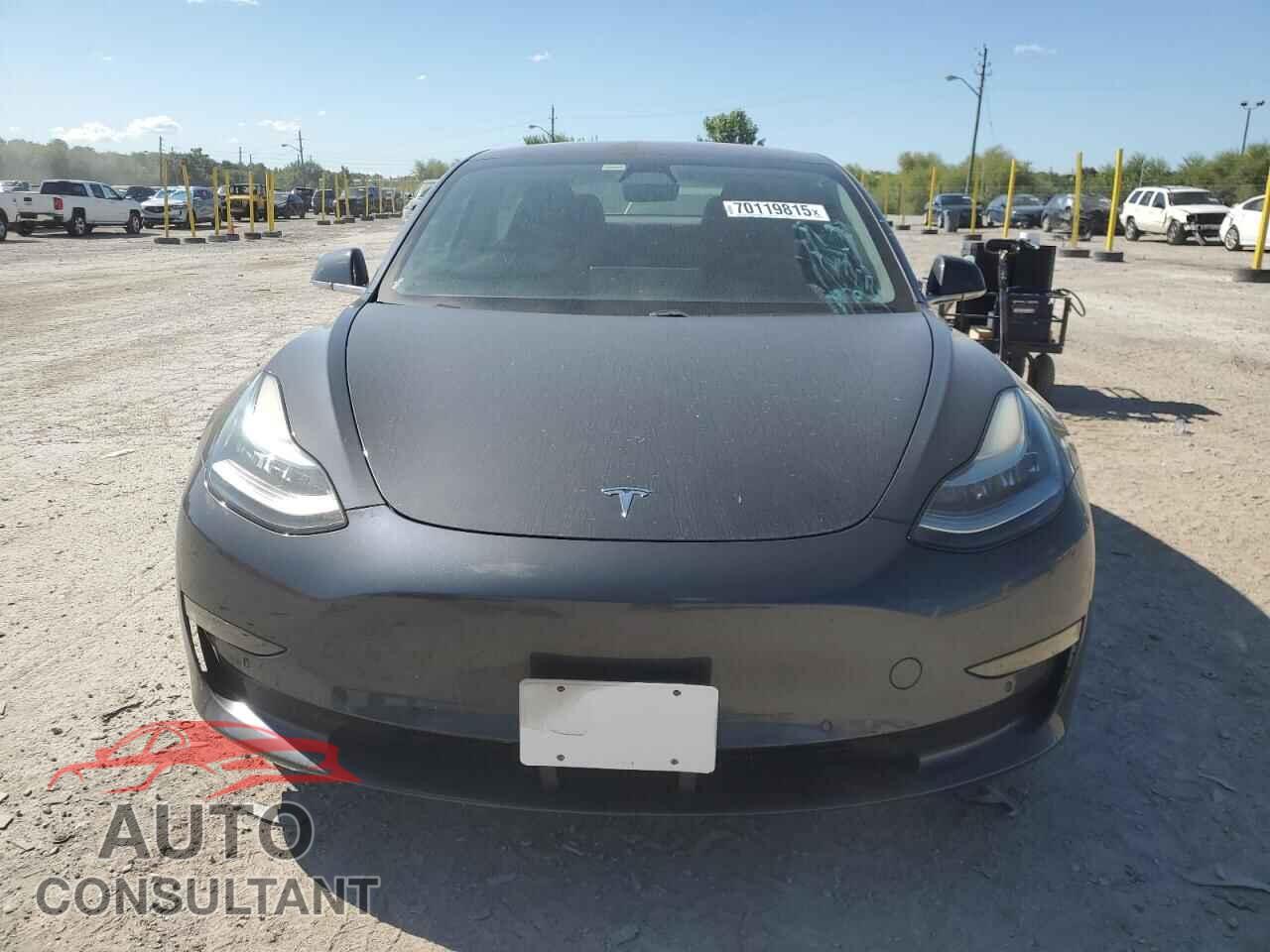 TESLA MODEL 3 2018 - 5YJ3E1EA0JF049336