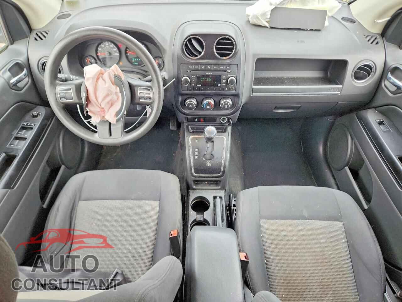 JEEP COMPASS 2011 - 1J4NF1FB2BD277516