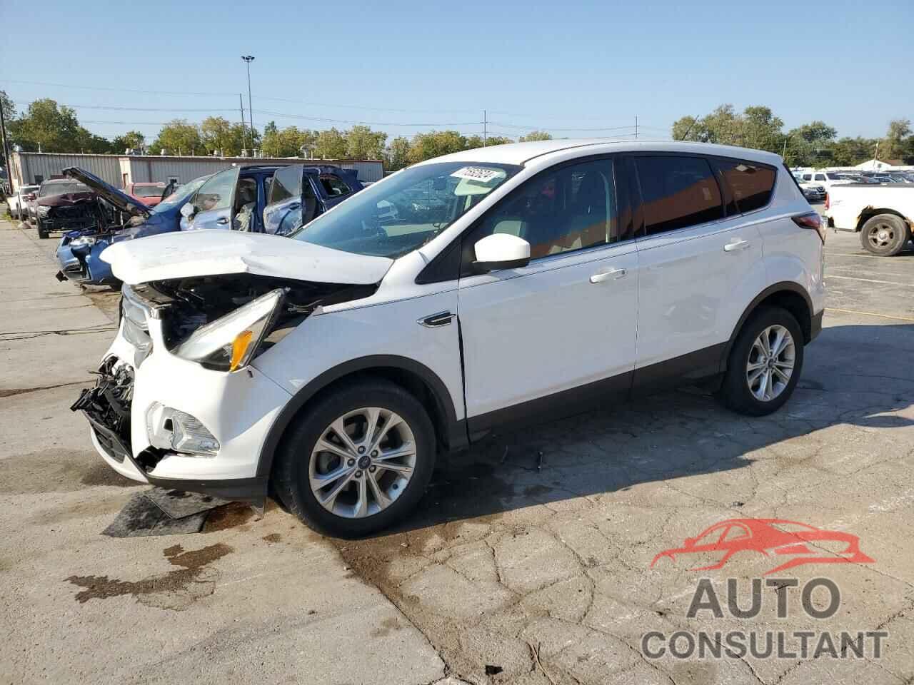 FORD ESCAPE 2017 - 1FMCU0GD1HUC64709