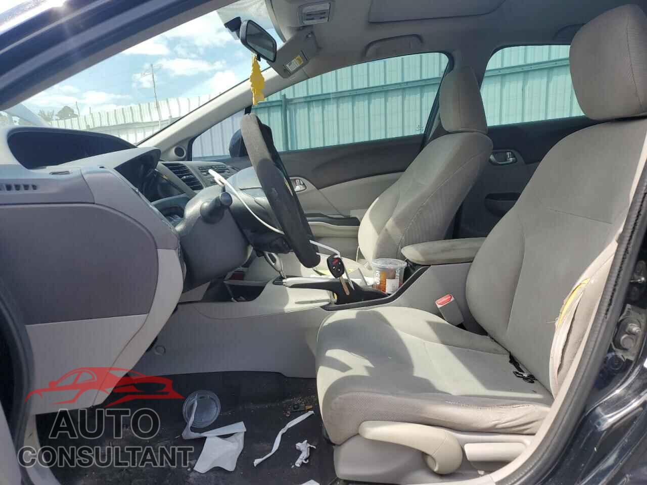 HONDA CIVIC 2012 - 2HGFB2F83CH576163