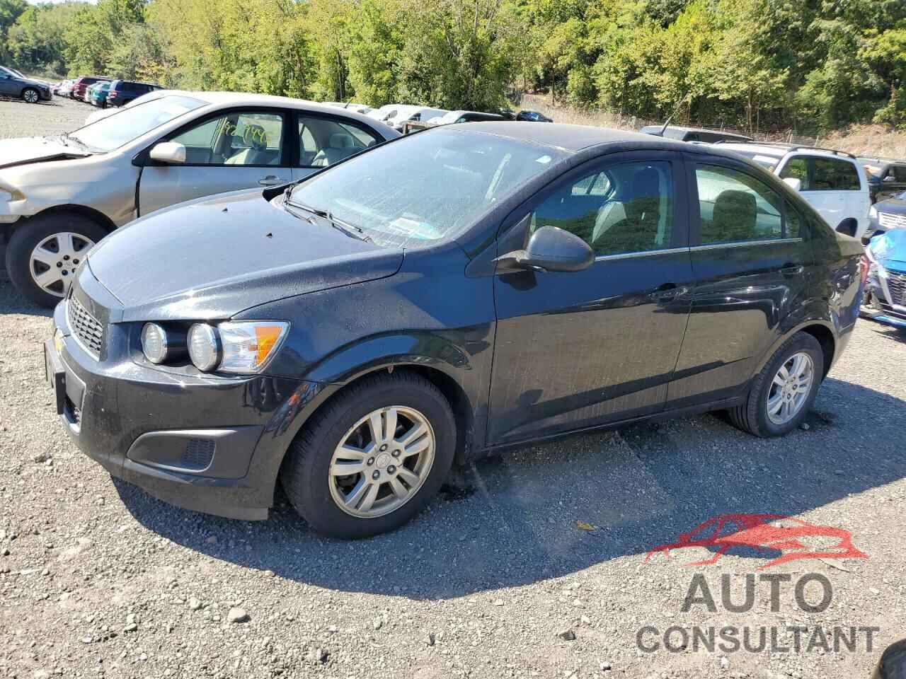 CHEVROLET SONIC 2013 - 1G1JC5SG3D4109420