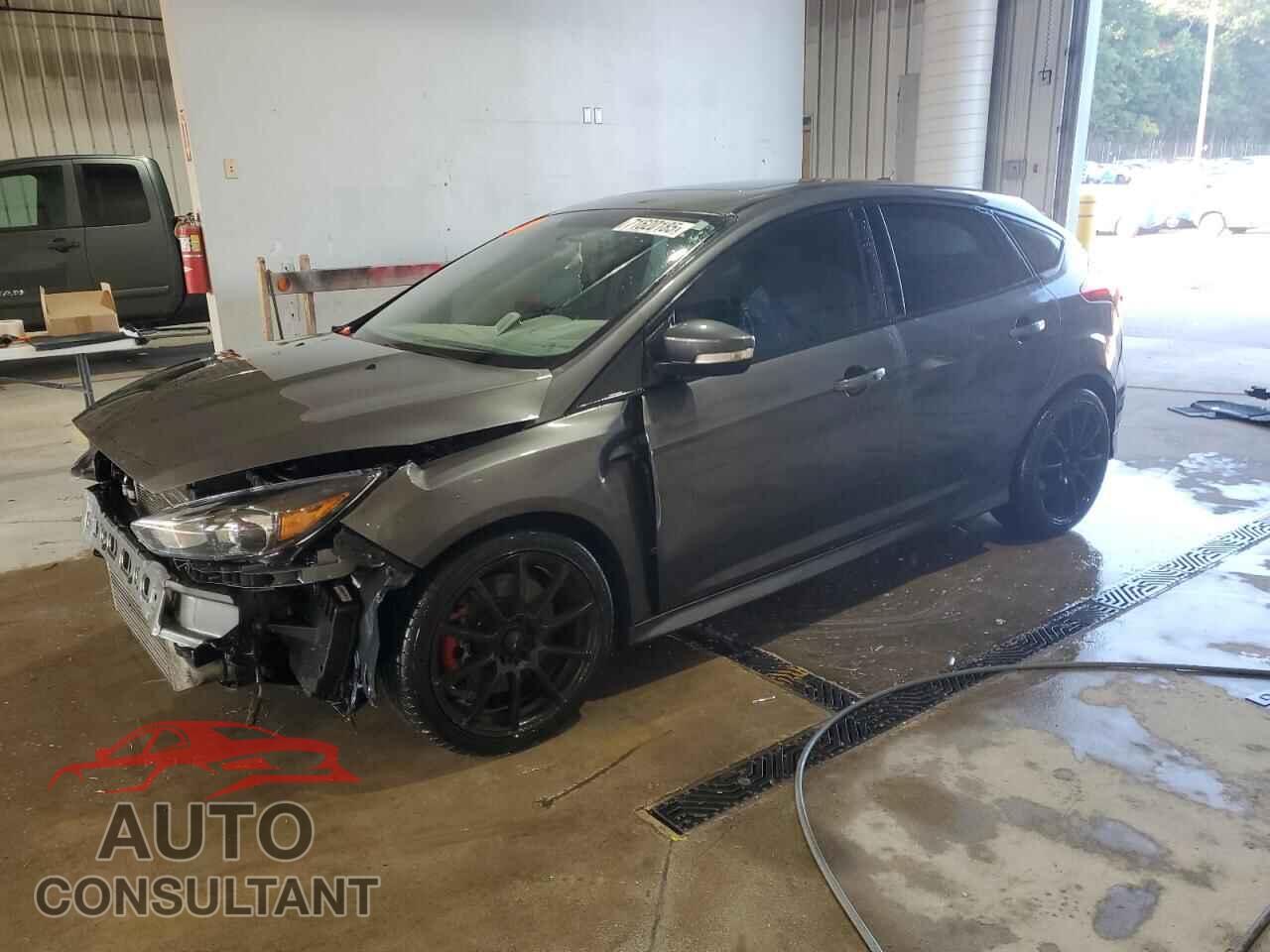 FORD FOCUS 2015 - 1FADP3L97FL328070