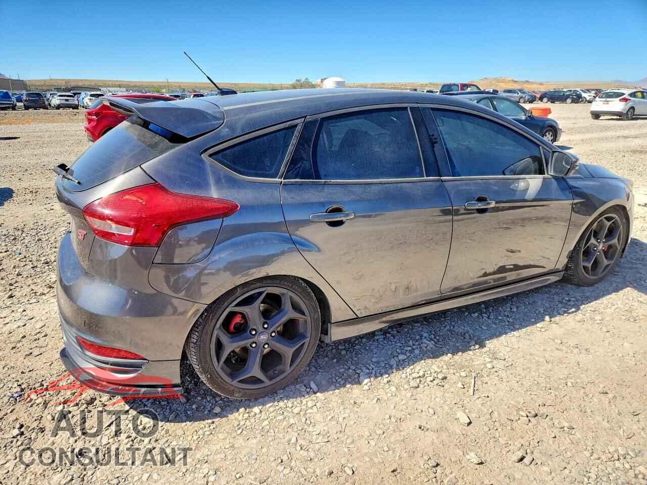 FORD FOCUS 2016 - 1FADP3L95GL310636