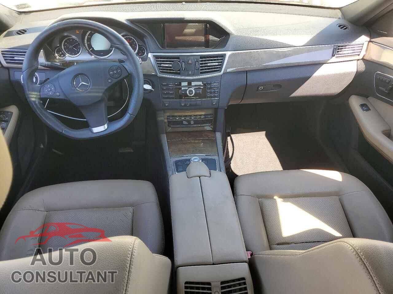 MERCEDES-BENZ E-CLASS 2010 - WDDHF5GB5AA071783