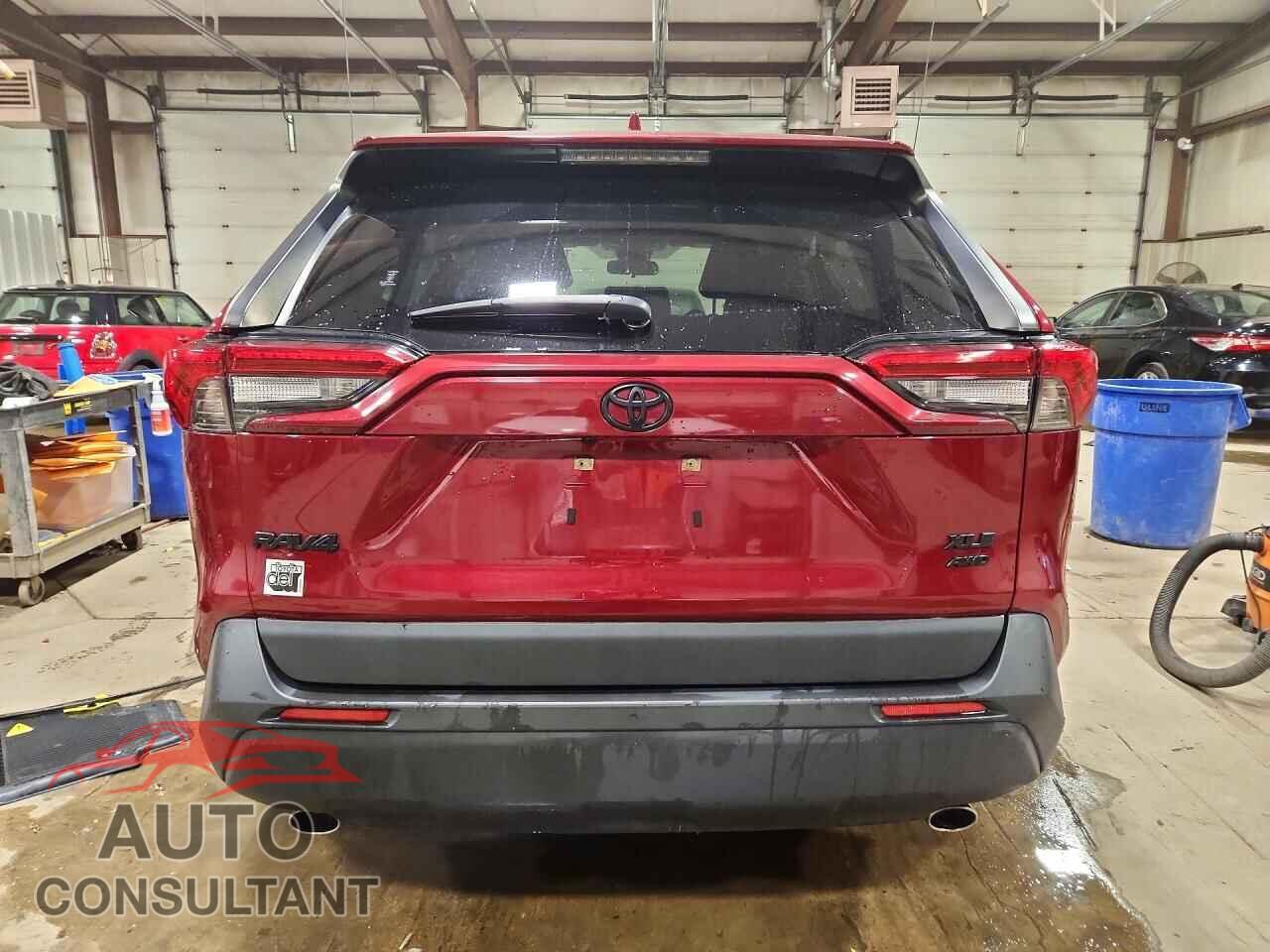 TOYOTA RAV4 2020 - JTMP1RFV6LD053303