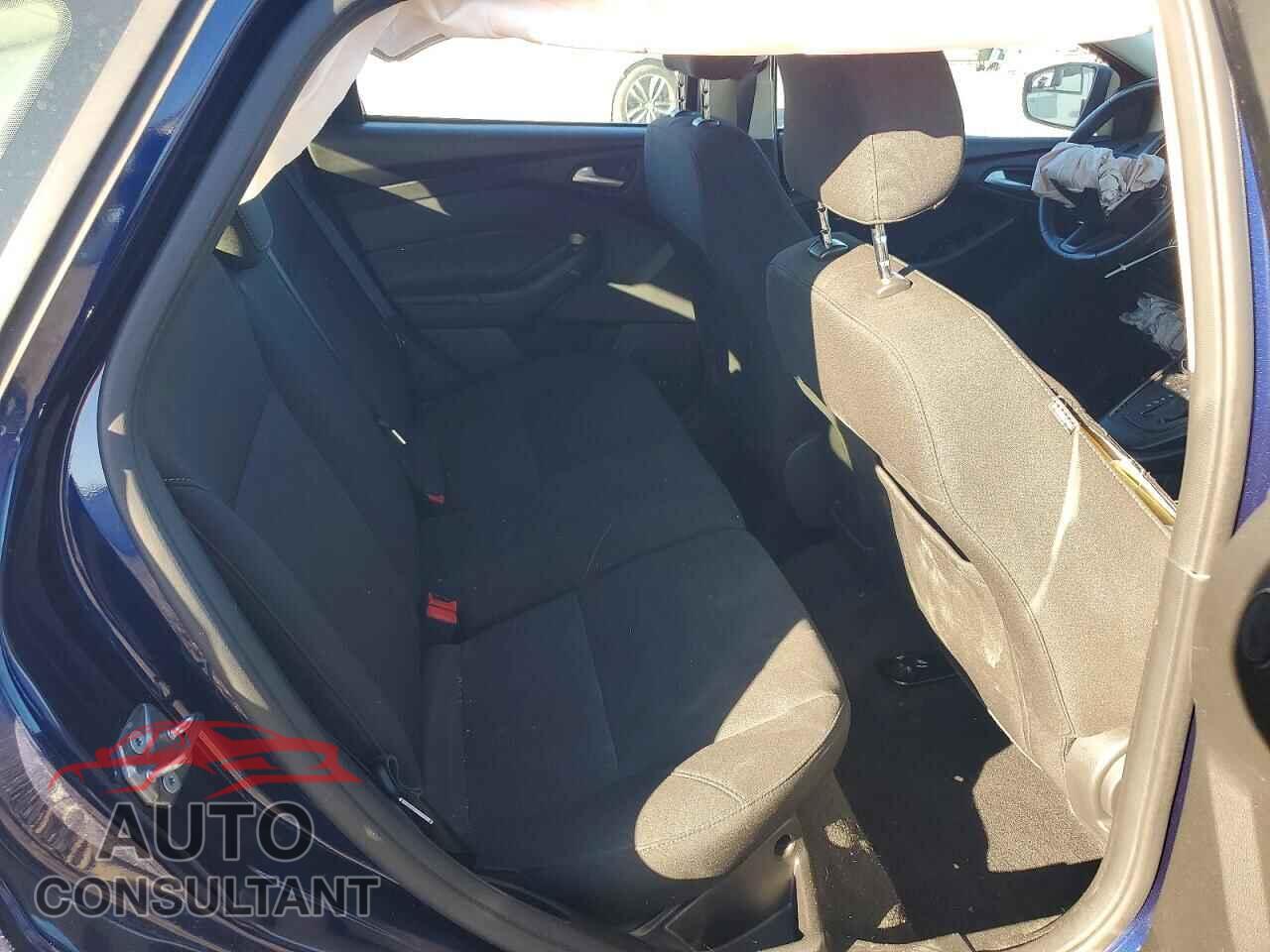 FORD FOCUS 2017 - 1FADP3M21HL319059