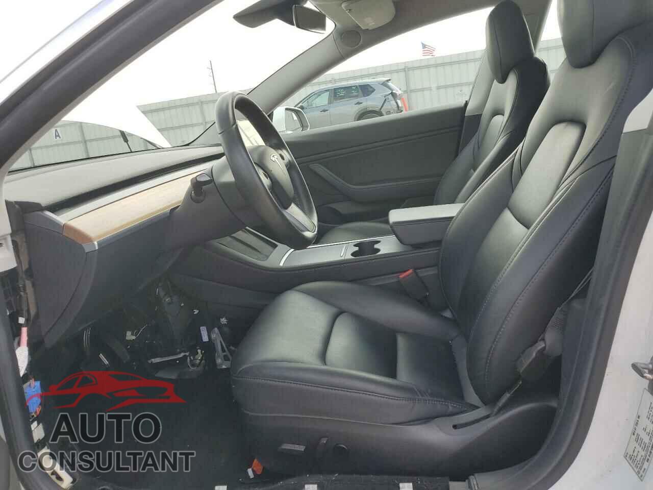TESLA MODEL 3 2019 - 5YJ3E1EB8KF415179