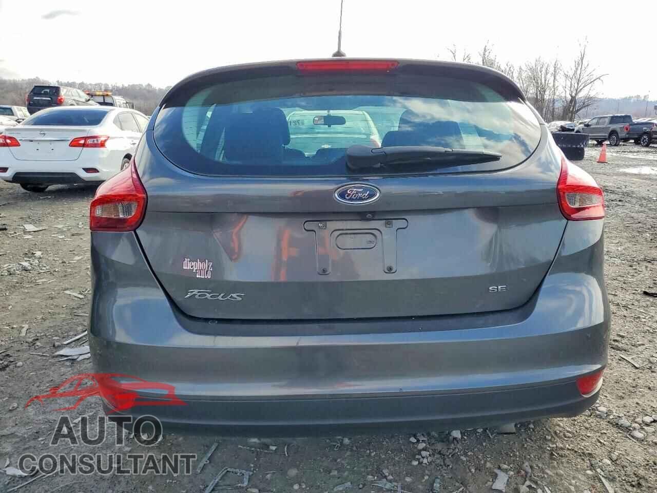 FORD FOCUS 2017 - 1FADP3K26HL253417