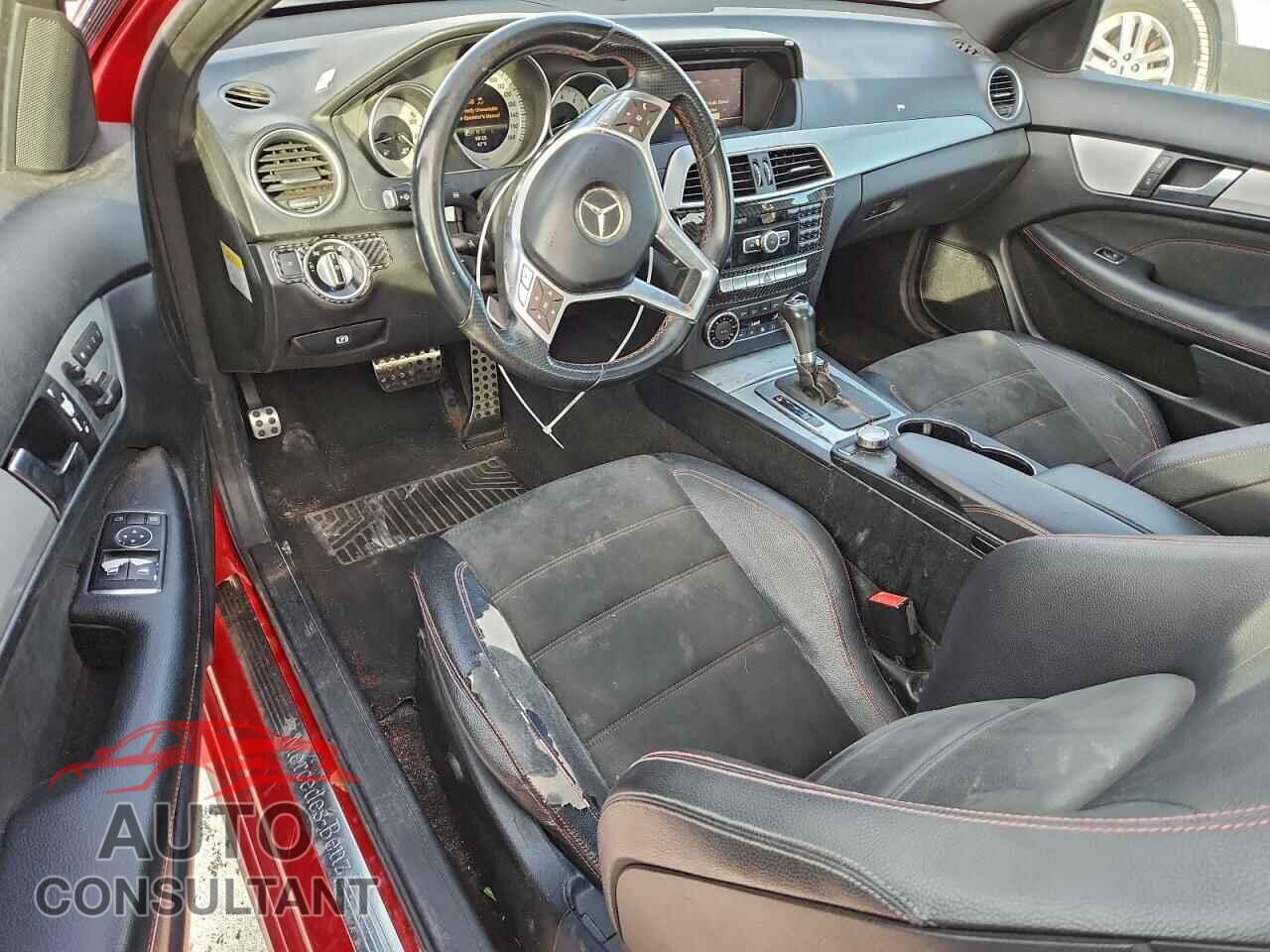 MERCEDES-BENZ C-CLASS 2013 - WDDGJ4HB1DG046576