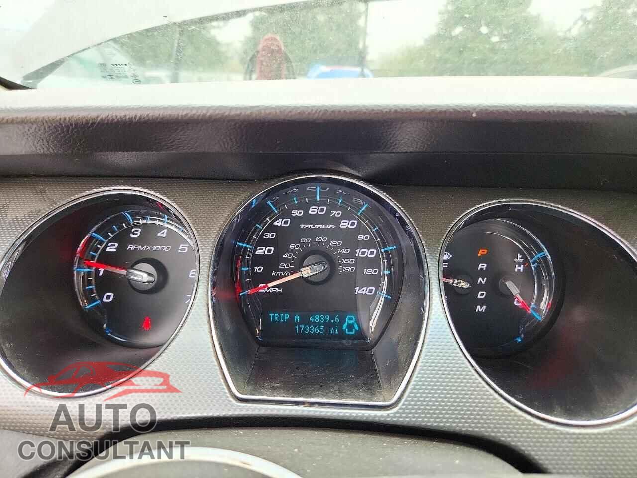FORD TAURUS 2011 - 1FAHP2EW0BG162024