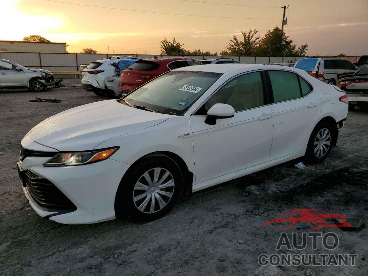 TOYOTA CAMRY 2018 - 4T1B31HK6JU001946