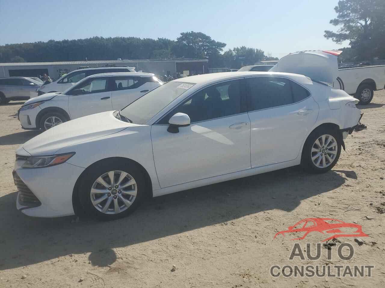 TOYOTA CAMRY 2018 - 4T1B11HK3JU530759