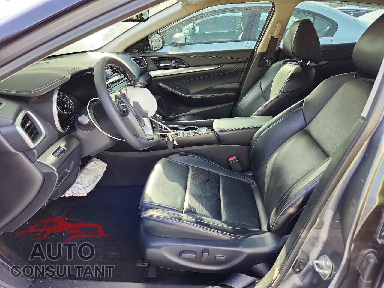NISSAN MAXIMA 2020 - 1N4AA6DV2LC379859