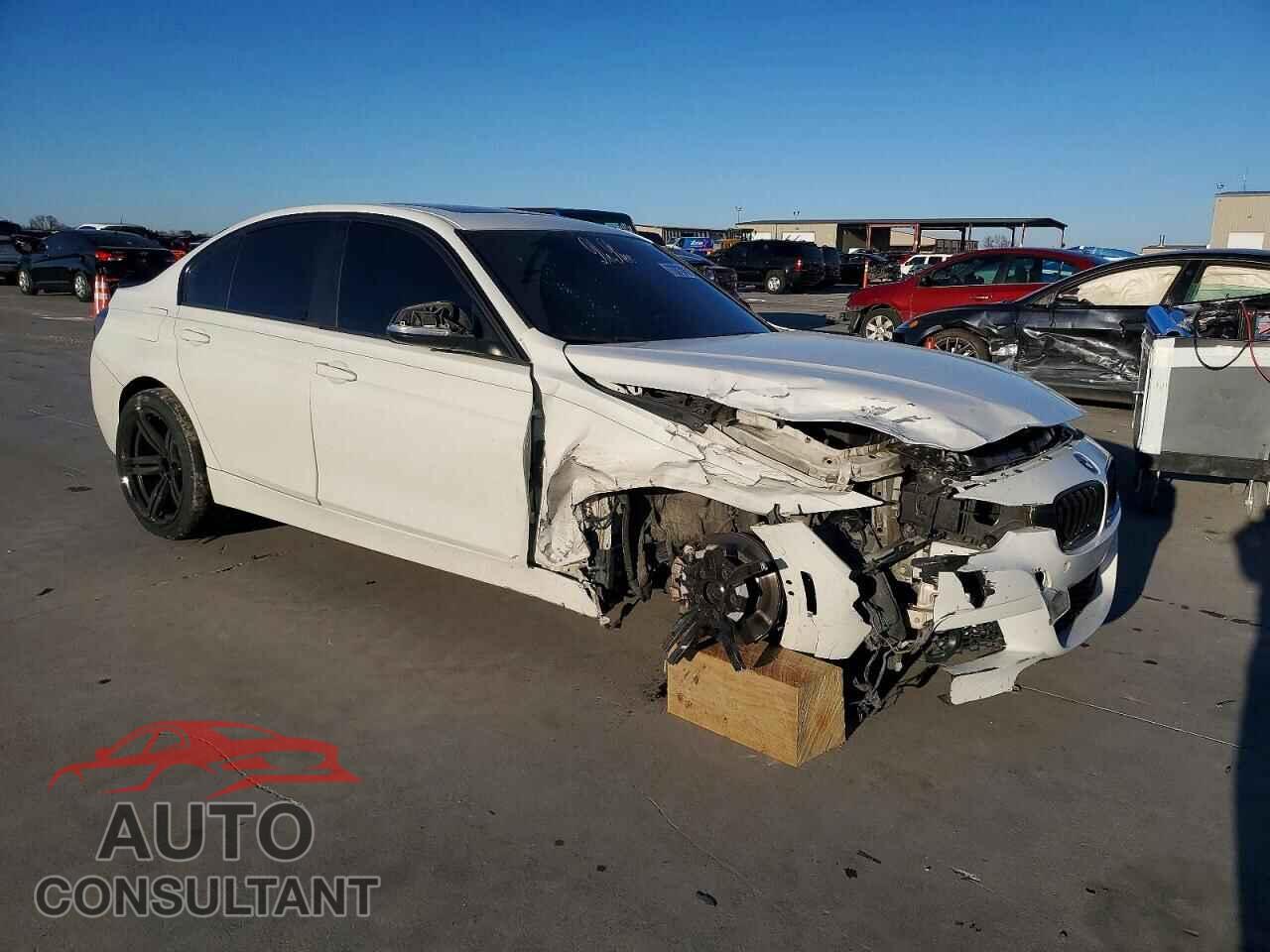 BMW 3 SERIES 2016 - WBA8E5G52GNU19643