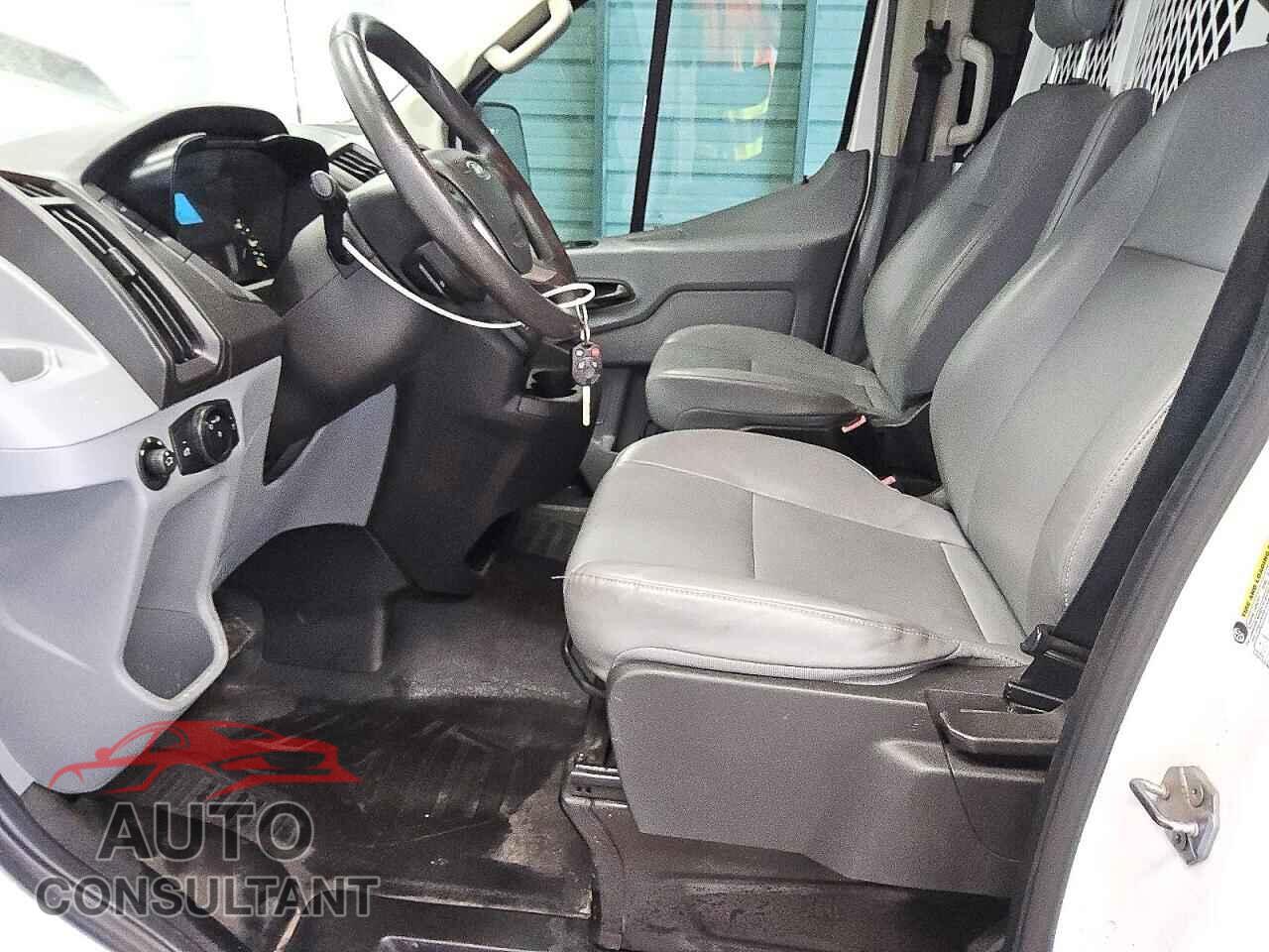 FORD TRANSIT 2016 - 1FTYR1YG2GKA82330
