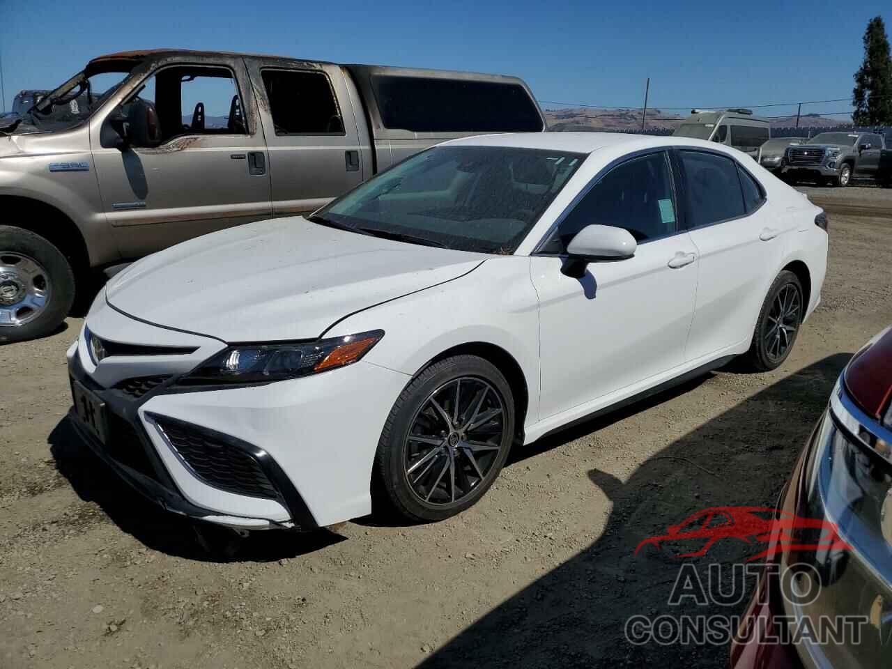 TOYOTA CAMRY 2021 - 4T1G11AK1MU602644