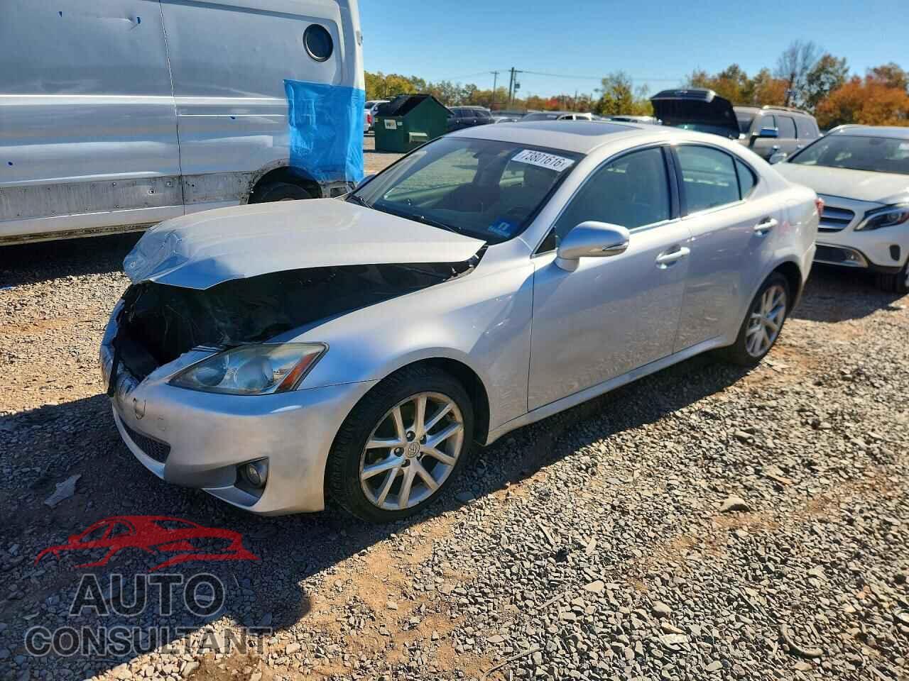 LEXUS IS 2011 - JTHCF5C22B5051459