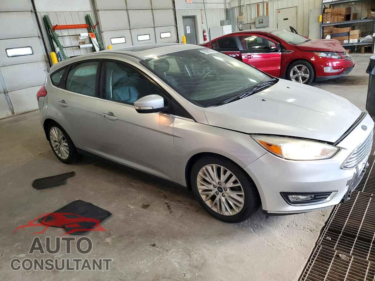 FORD FOCUS 2017 - 1FADP3N20HL308181