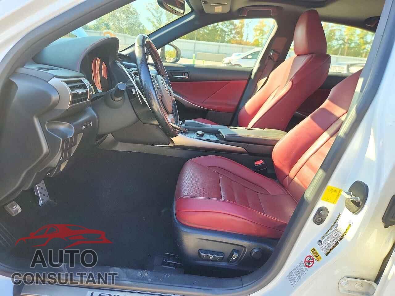 LEXUS IS 2015 - JTHCE1D27F5007747