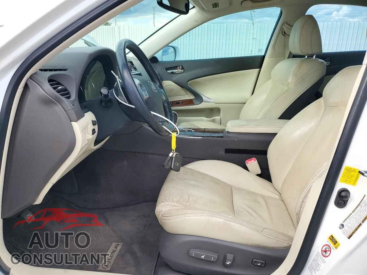 LEXUS IS 2011 - JTHBF5C22B5147488
