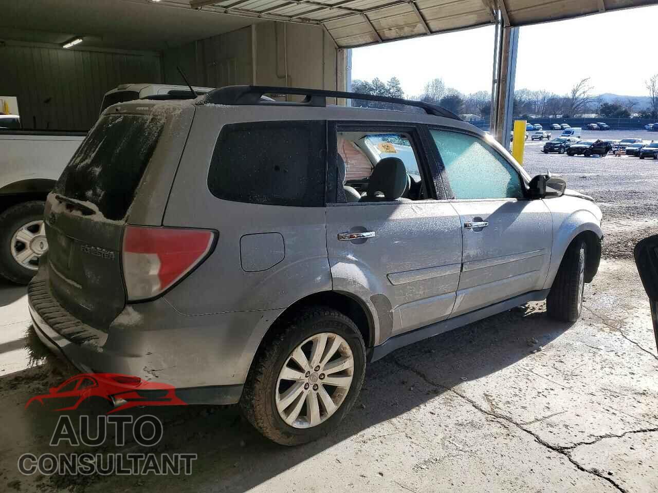 SUBARU FORESTER 2011 - JF2SHBFCXBH768461