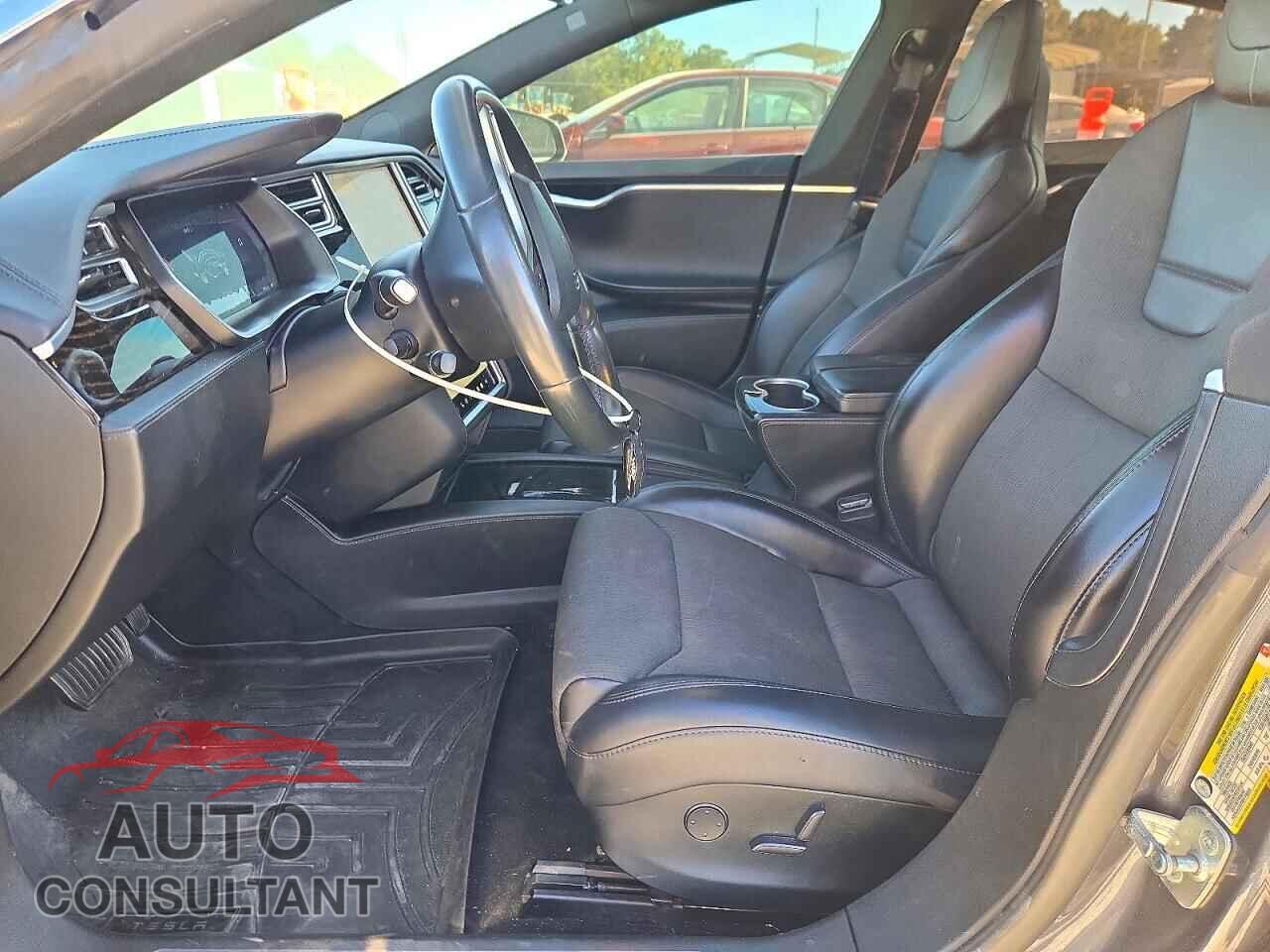 TESLA MODEL S 2017 - 5YJSA1E24HF205226