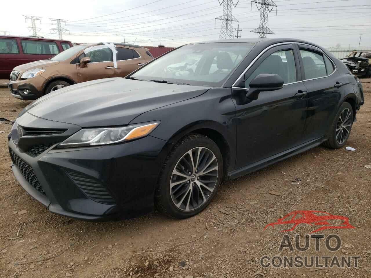TOYOTA CAMRY 2018 - 4T1B11HK2JU586210