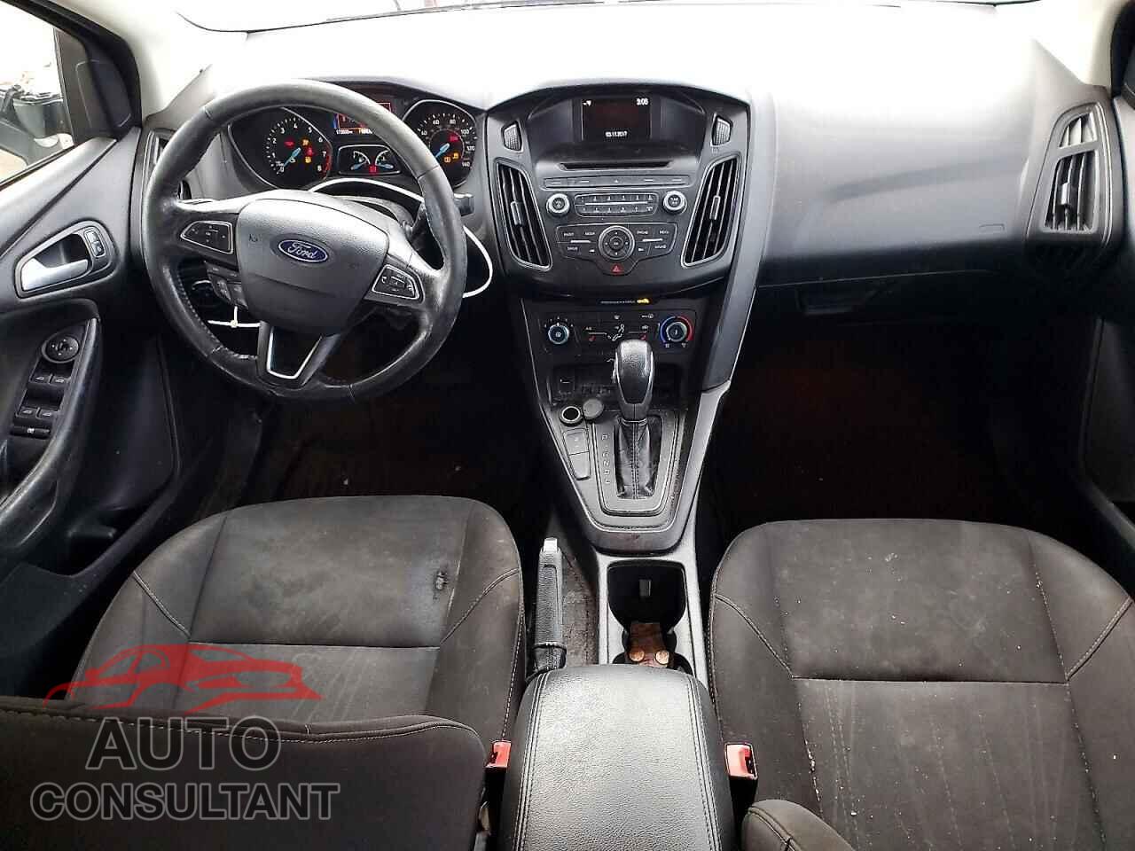 FORD FOCUS 2017 - 1FADP3F25HL235825