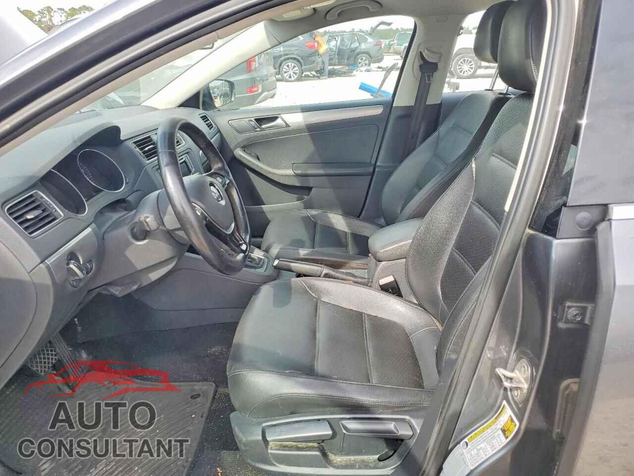 VOLKSWAGEN JETTA 2017 - 3VWDB7AJ9HM305577