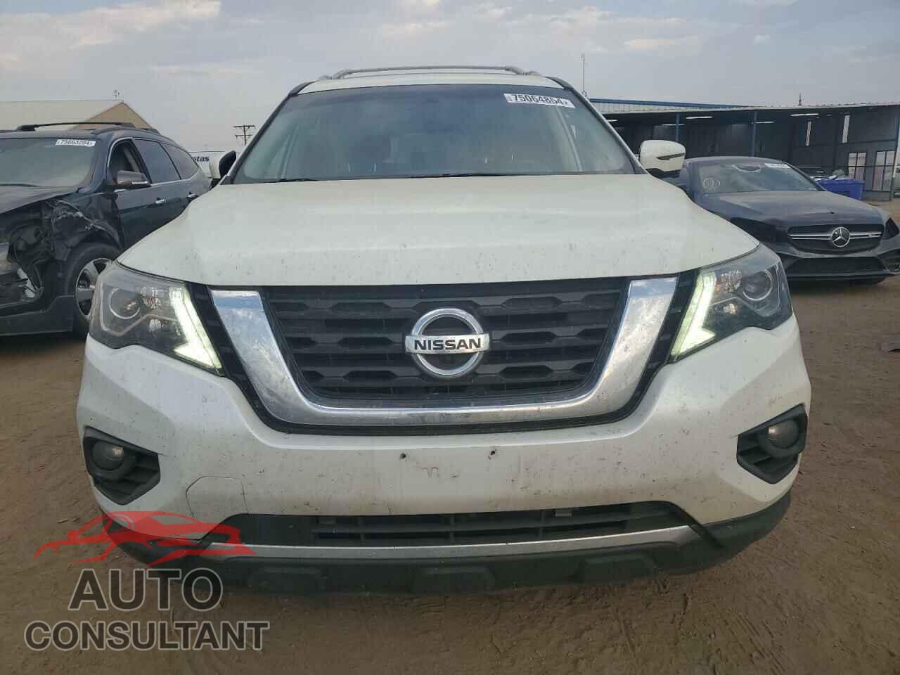 NISSAN PATHFINDER 2017 - 5N1DR2MM2HC618264