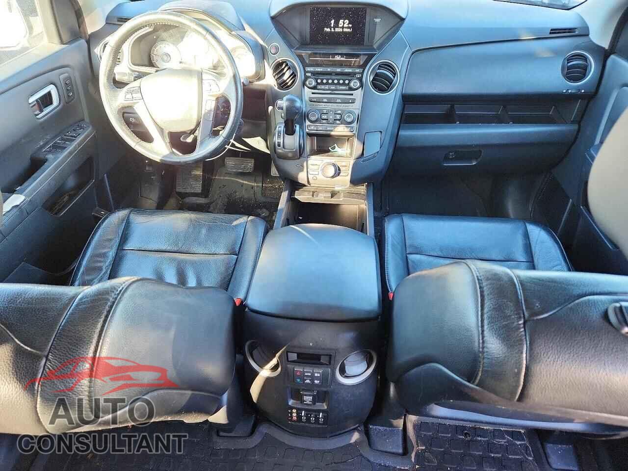 HONDA PILOT 2012 - 5FNYF4H93CB010944