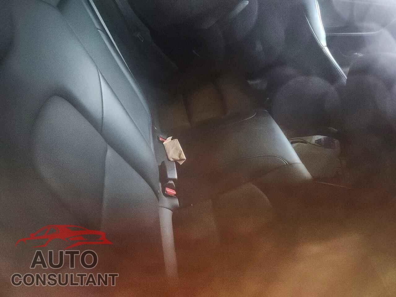 TESLA MODEL 3 2018 - 5YJ3E1EB5JF090652
