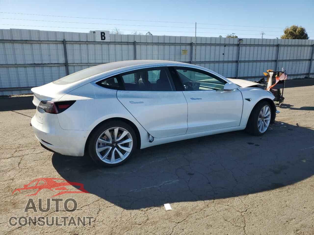 TESLA MODEL 3 2018 - 5YJ3E1EB6JF185897